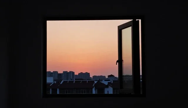 如何通过装卸搬运提升库存管理效率?